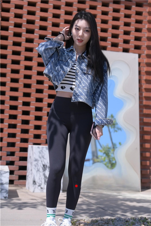 137654ndl1jmplai.jpg