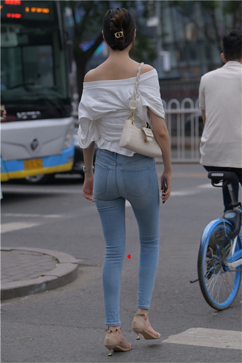 7199k130niydcfw.jpg
