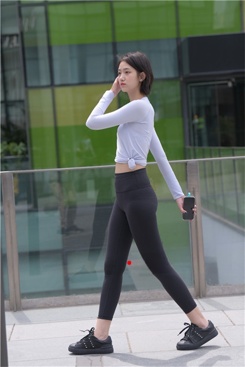 7383ya2gtv3ramn.jpg