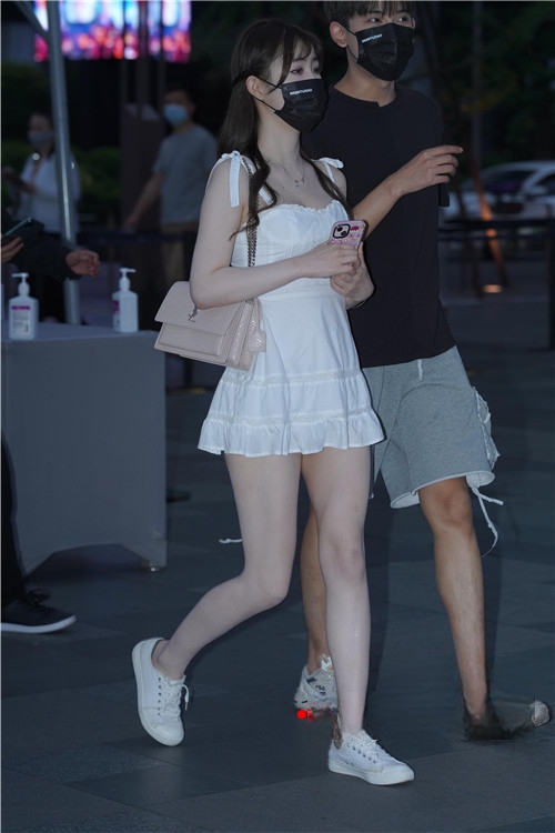 31744kzjuce10p4d.jpg