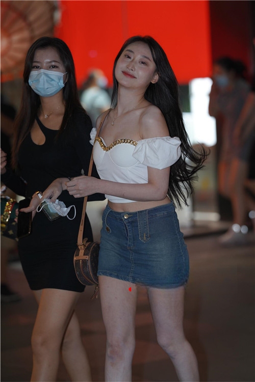 9759pbcvz2eaniv.jpg
