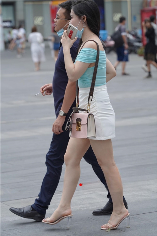 9757uxlei3cerno.jpg