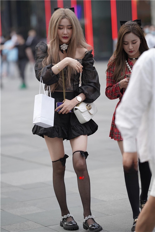 9743wba2tmh1oi4.jpg