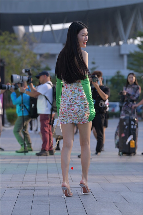 8880yul1emt04cm.jpg