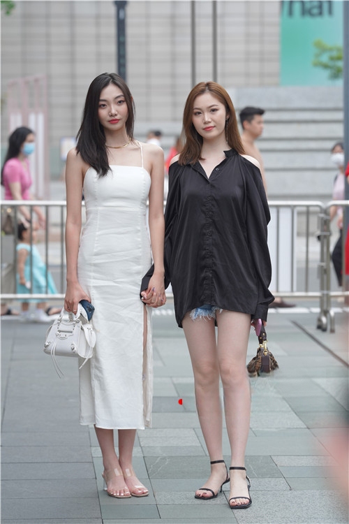 9656r5xtcaxlsbg.jpg