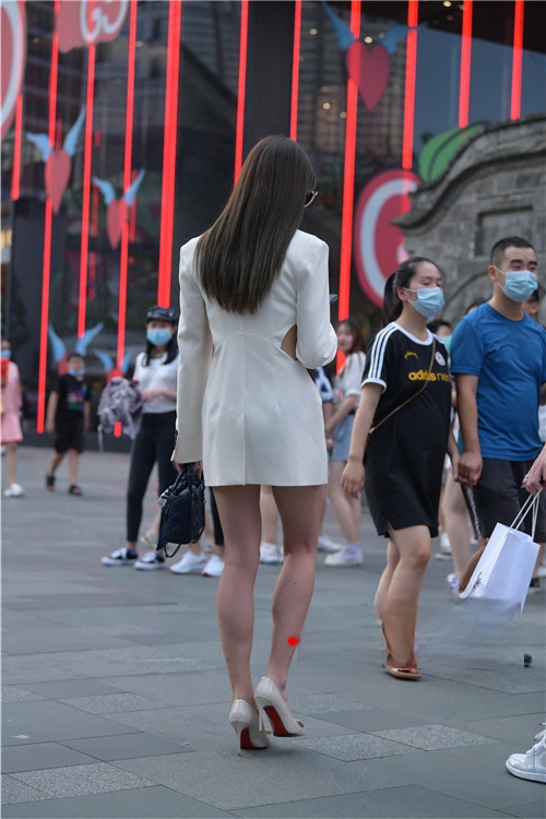 9004eb4kf21fspu.jpg