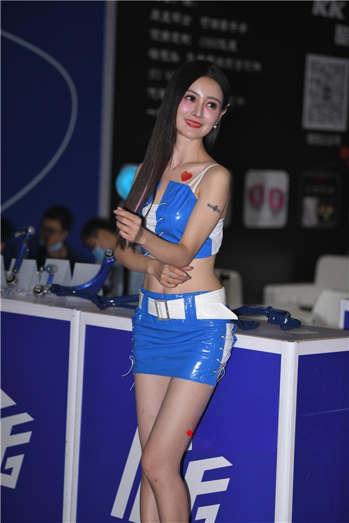 305005fkqritx4zi.jpg