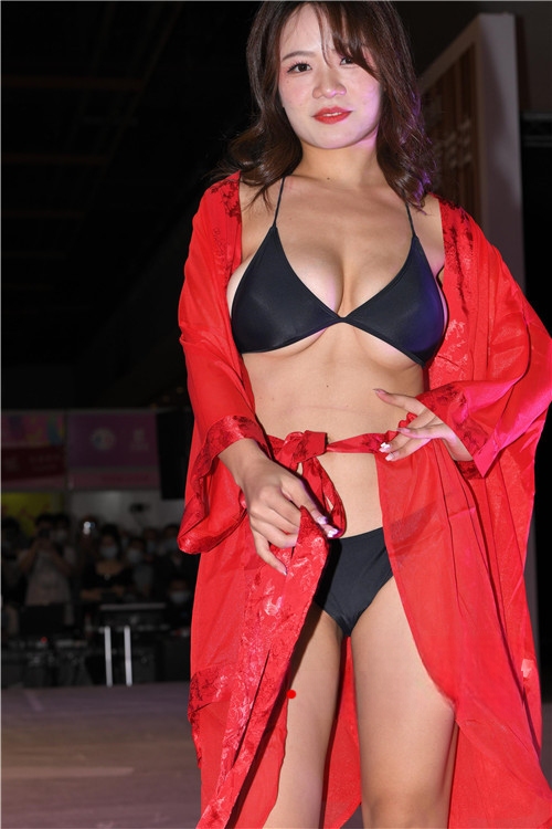 30476c2fyq411t15.jpg