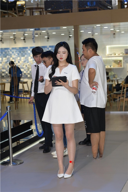 23946tg1qd4qzq4y.jpg