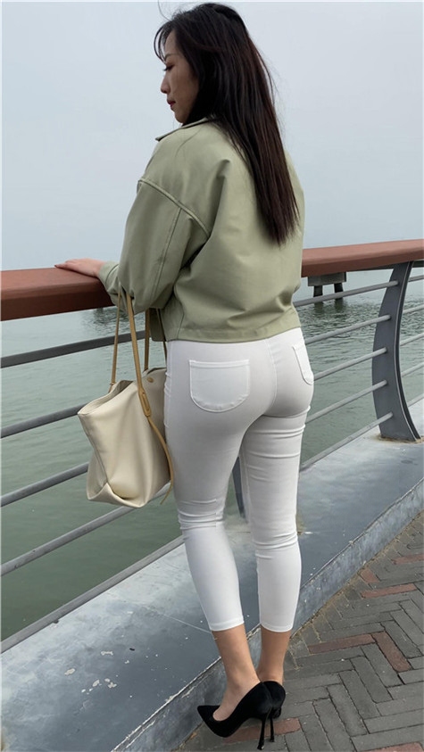 5560tpq5lewp0uc.jpg
