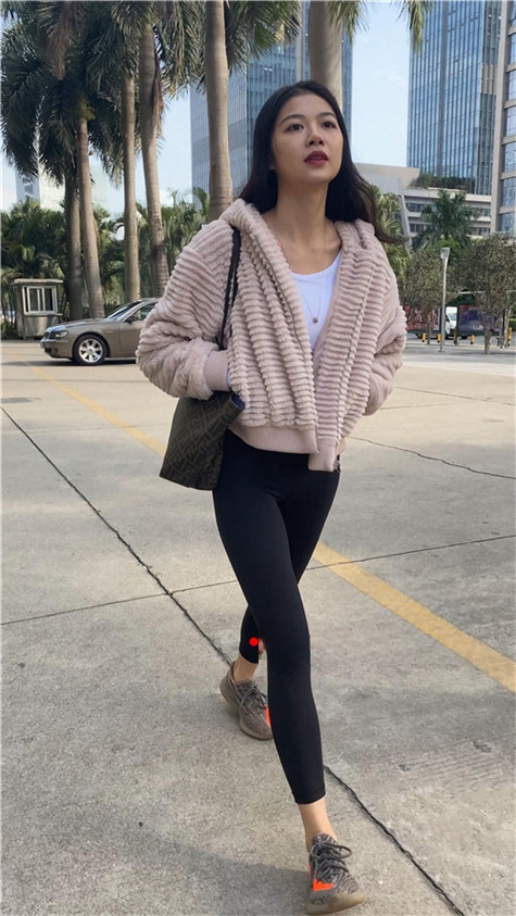 5558w4sd5snqd44.jpg
