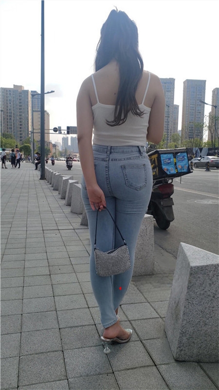 44580ejtsxaoa0s.jpg