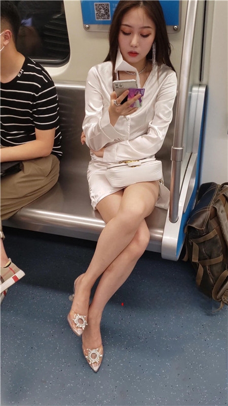 4303cekpyuqbxnm.jpg