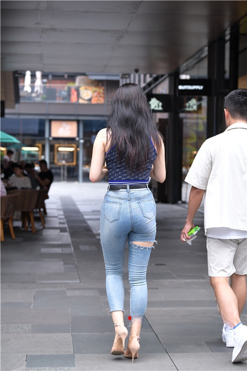 27242ituy32jrn0f.jpg