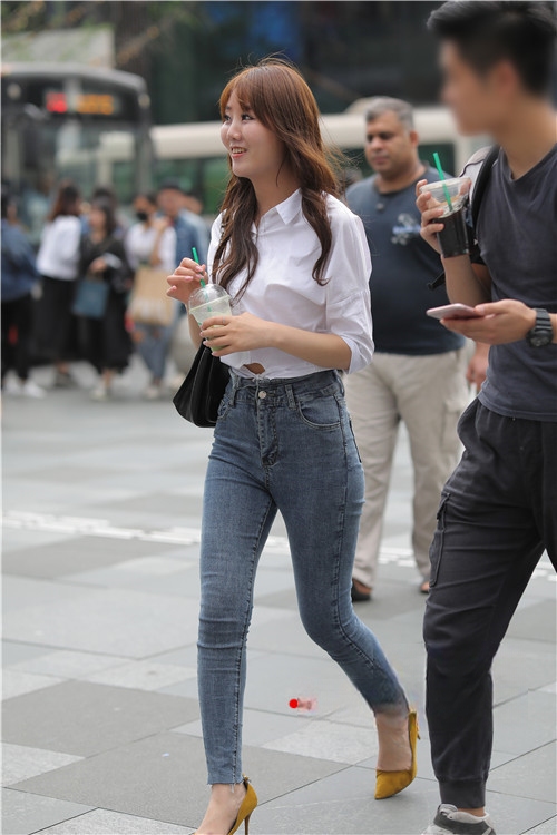 27162vwdtc4cufnn.jpg