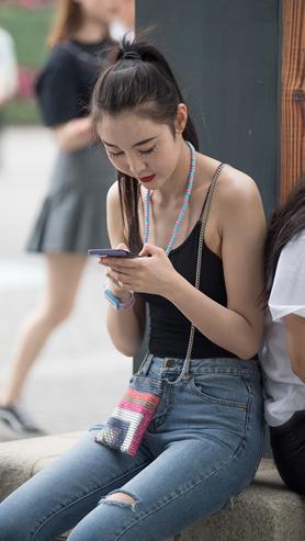 27161zs4fnufiuis.jpg