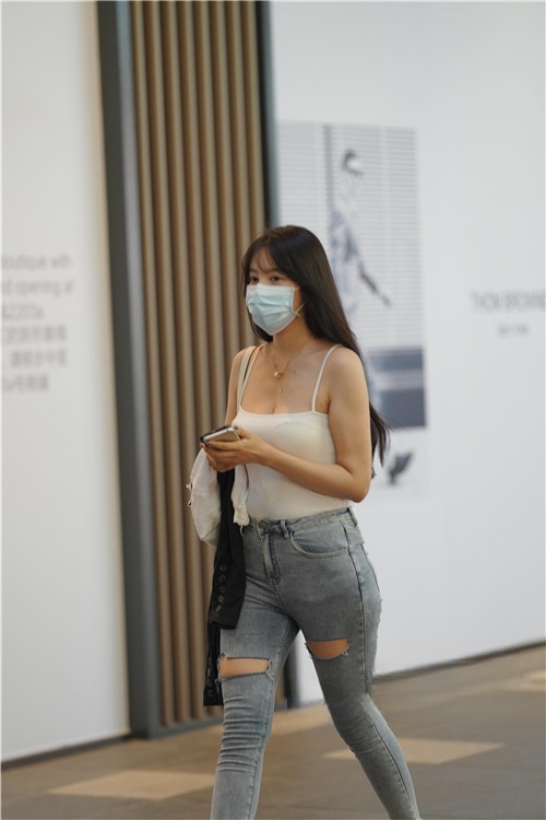 27070dgdjmemc52m.jpg