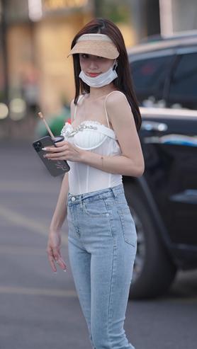 27047folittpf1hr.jpg