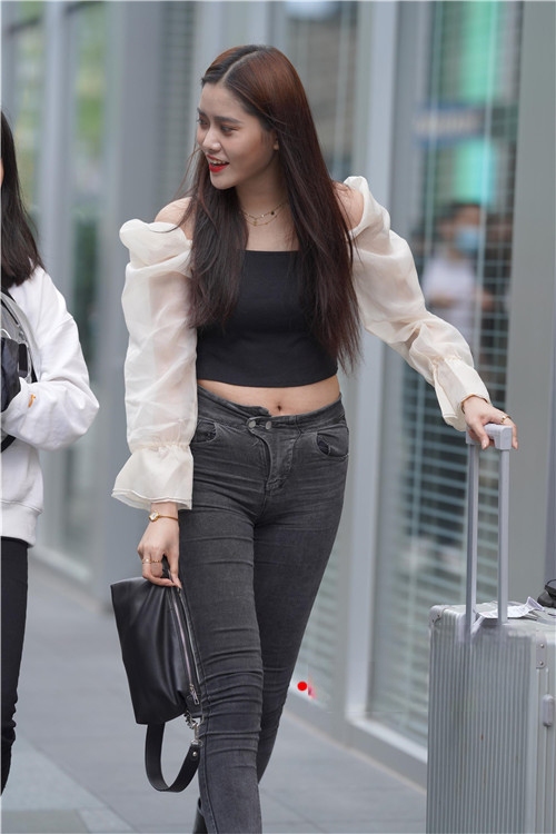 262171g41los1o0m.jpg