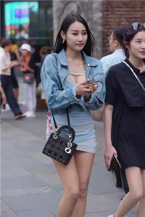 24401deidt05f5pa.jpg