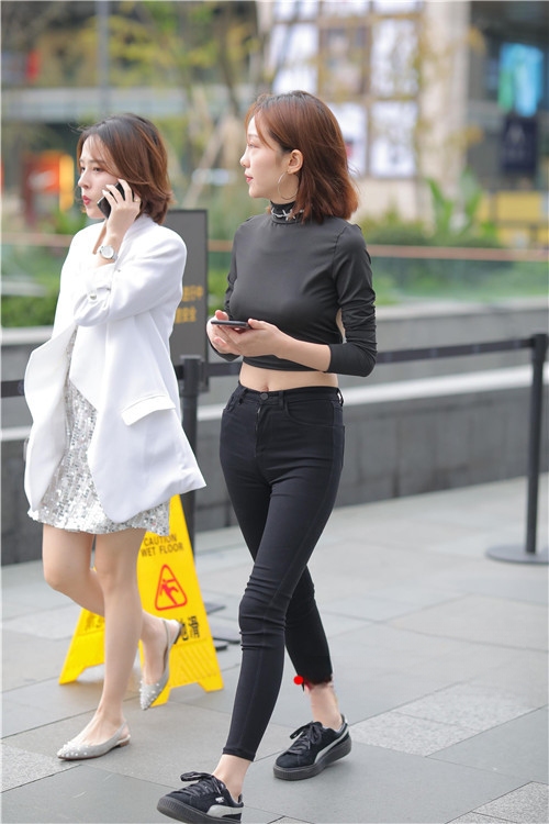 2437113cskcdlapm.jpg