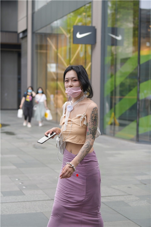 8228t30ualyj2p2.jpg