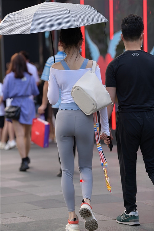 86460u1oakrssxk.jpg