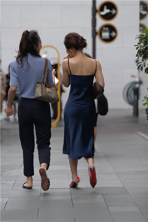 8477g2qlhx5vi45.jpg