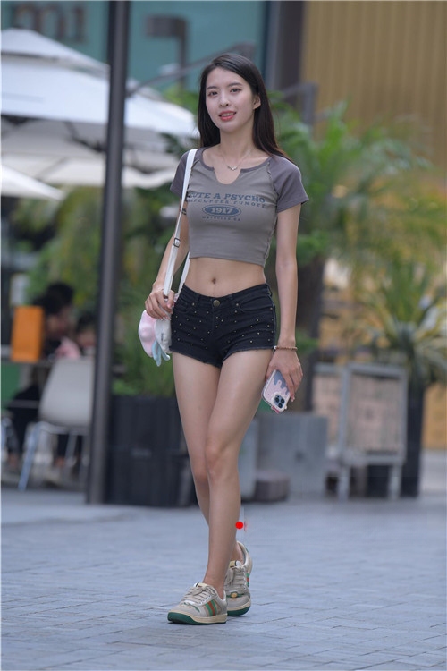 9668w0zmwbqk3w4.jpg