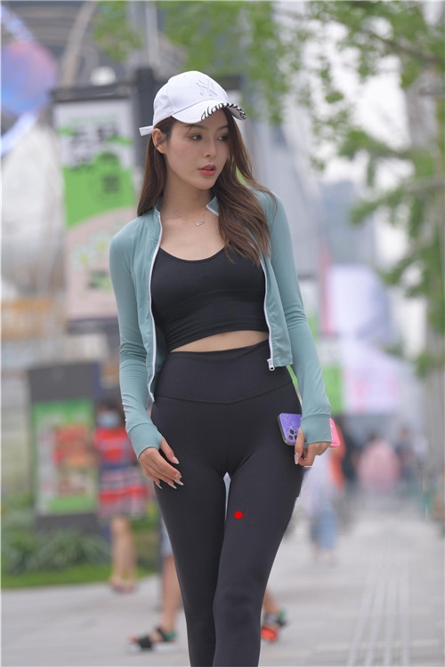 89003p5hv2454ge.jpg