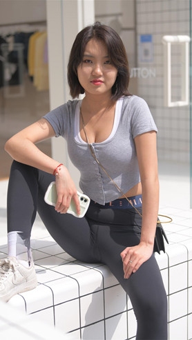 889512oyvuq2db0.jpg