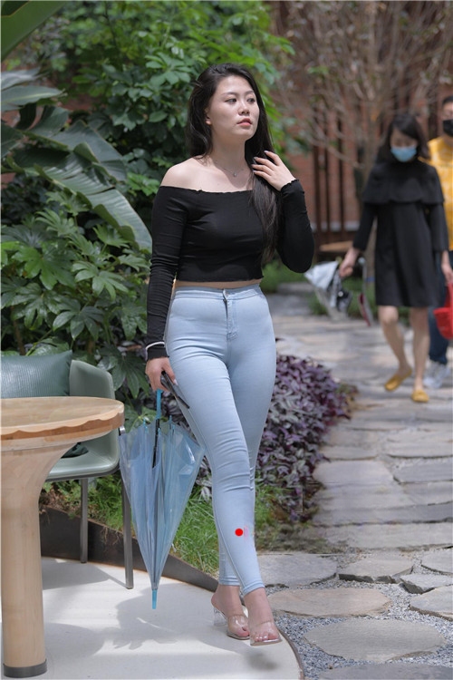 88105ny0zklt2du.jpg