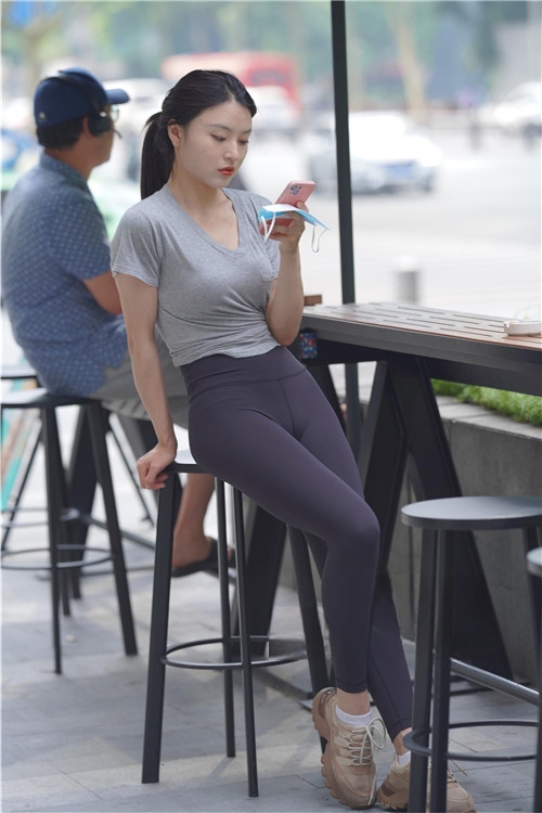 9145oyvh3yk0lqd.jpg