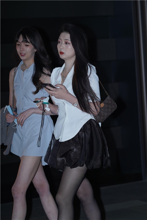 31363fjijk2tlxjk.jpg