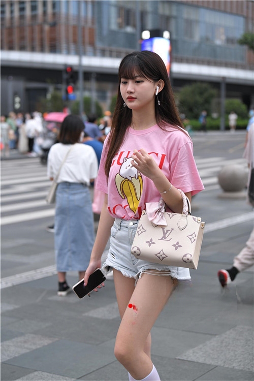 10052dz01ilwwn30.jpg