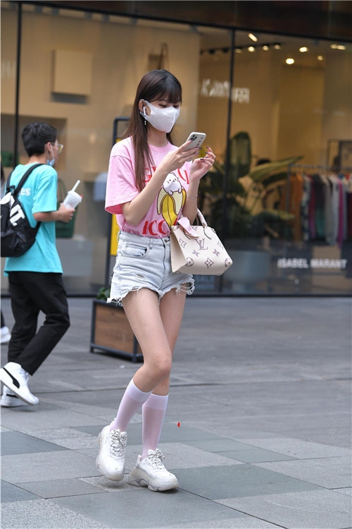 10052uh1hztu0pc1.jpg
