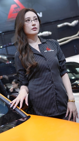 28652qkdj040xn32.jpg
