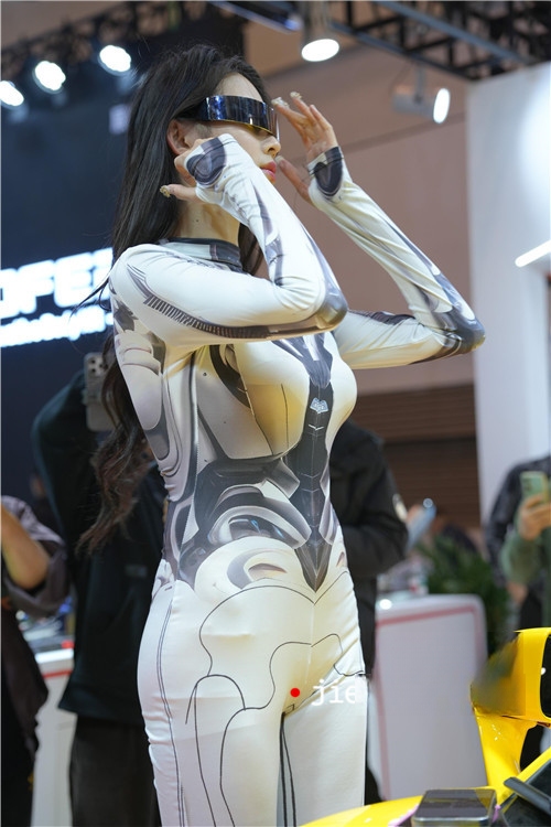 2821052yfewtm4ef.jpg