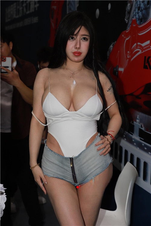 24805yqtvik4htmw.jpg