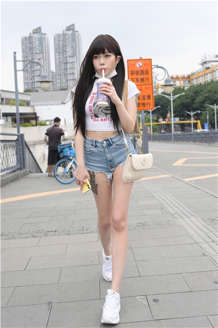 4796xcjxtsurnfo.jpg