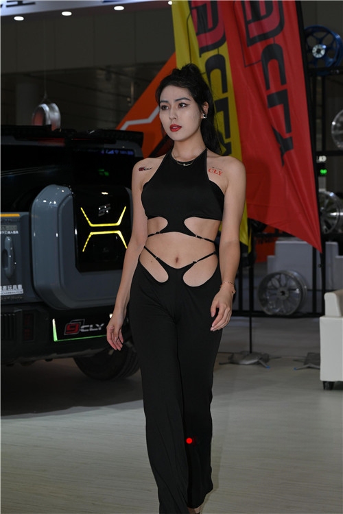 25010lmdbkca41h2.jpg