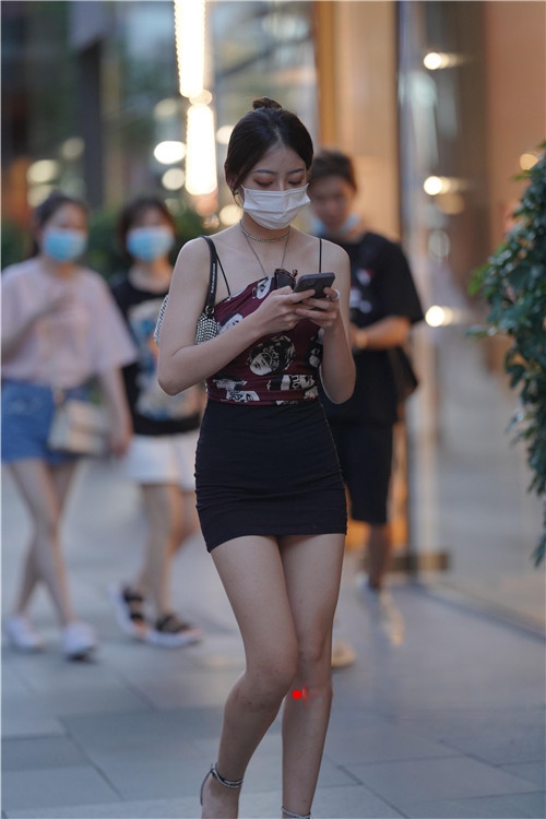 18289fvu4l4yz5p5.jpg