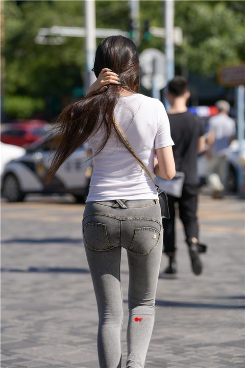 18217qtz1ccznrvs.jpg