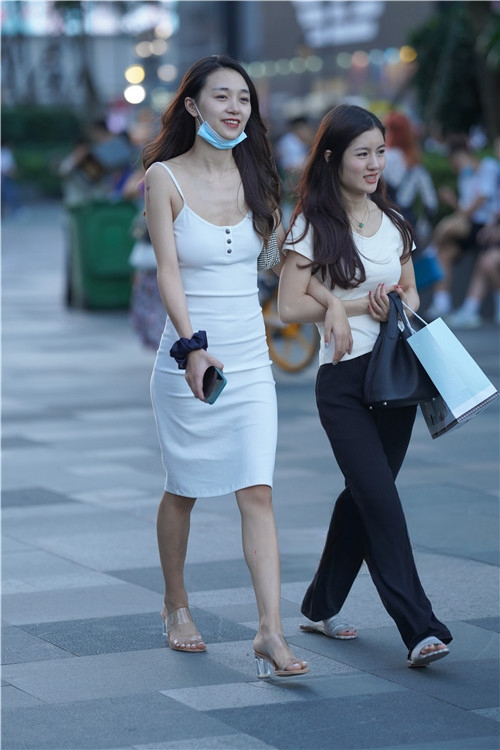 8830qmo1frw3c02.jpg