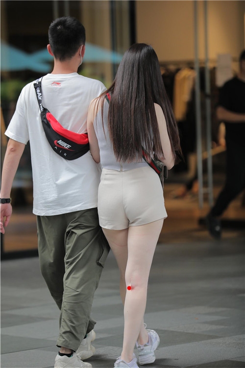 8816zvmygcnthwm.jpg
