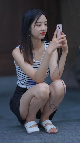 30943d25kelytzm0.jpg