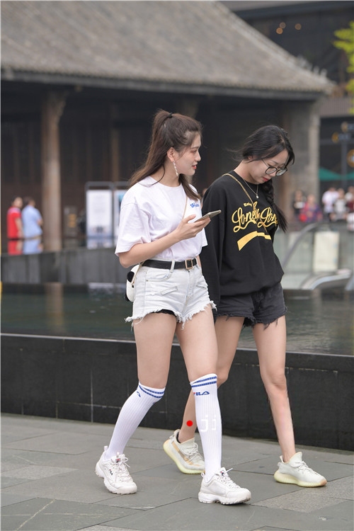 1076353xllueh5n0.jpg