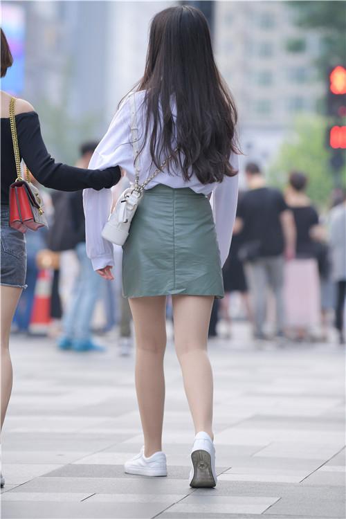 10911kafjhwji2ux.jpg