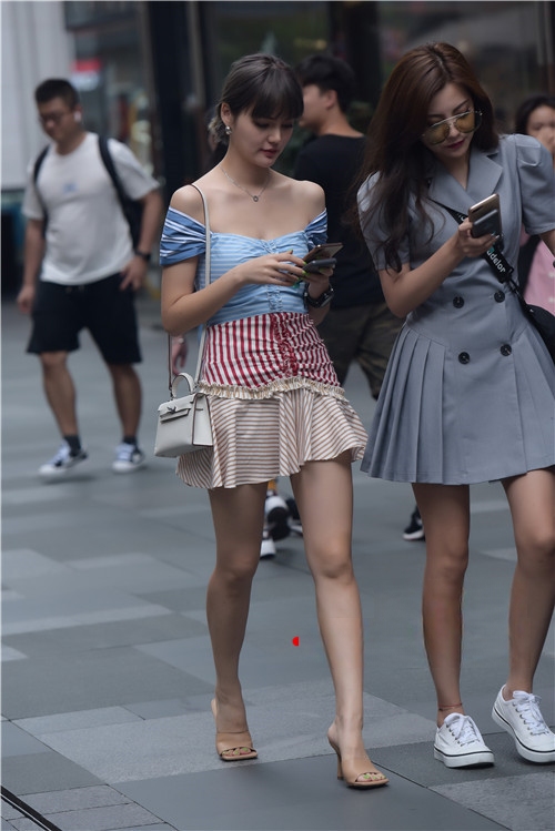 10776hndfmvtxyd0.jpg