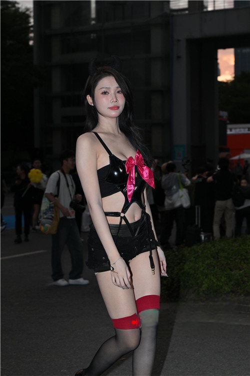27785jjiu5tz1imu.jpg